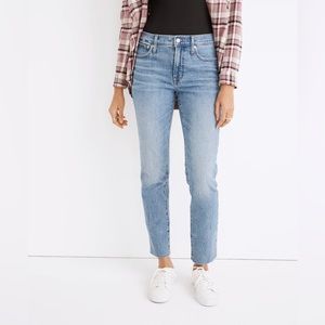 Madewell - Perfect Vintage Jean - Mid-rise - size 24 (runs big one size)